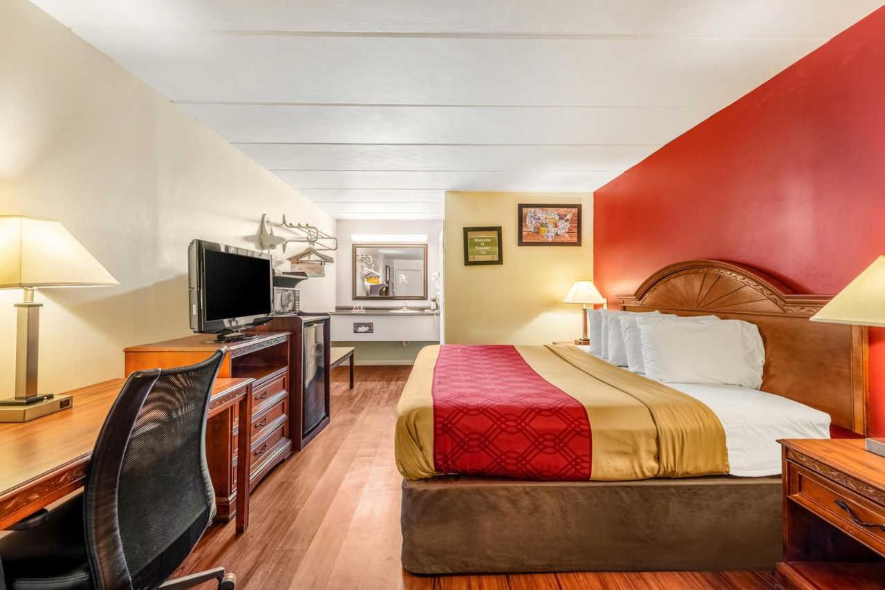 Econo Lodge Franklin Esterno foto